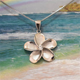 Magnifique collier assorti Plumeria mère-fille, pendentif Plumeria hawaïen en argent sterling CZ N7007 Maman fille, grande petite sœur