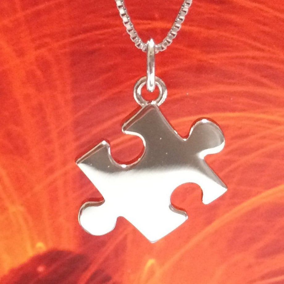 Collier unique en forme de pièce de puzzle hawaïen, pendentif en argent sterling avec breloque en forme de pièce de puzzle, signe de sensibilisation à l'autisme, cadeau d'anniversaire pour maman N2743