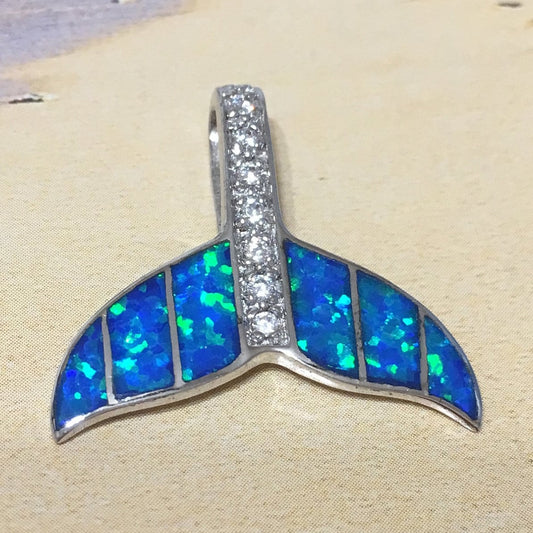 Collier unique en forme de queue de baleine en opale bleue hawaïenne, pendentif en argent sterling avec opale bleue et zircone cubique, cadeau d'anniversaire pour maman, épouse, mère, N2187