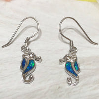 Boucles d'oreilles uniques en forme d'hippocampe en opale bleue hawaïenne, boucles d'oreilles pendantes en argent sterling avec opale bleue et hippocampe E4152A, cadeau d'anniversaire pour maman