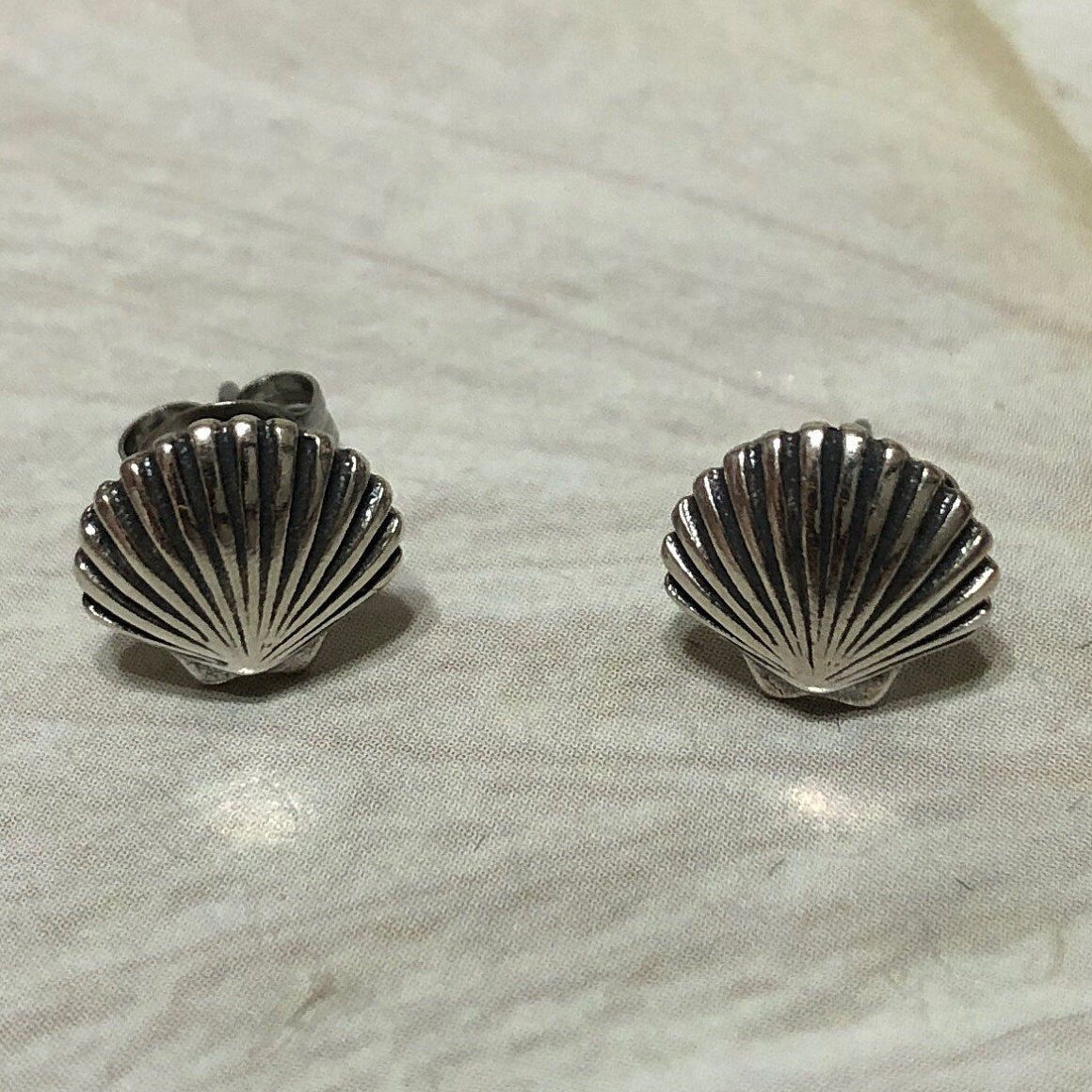 Pretty Hawaiian Seashell Earring, Sterling Silver Sea Shell Stud Earring, E8151 Mother Birthday Mom Gift, Island Jewelry