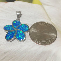 Magnifique collier hawaïen en opale bleue avec grand pendentif en argent sterling et fleur de plumeria, cadeau d'anniversaire pour maman N6008