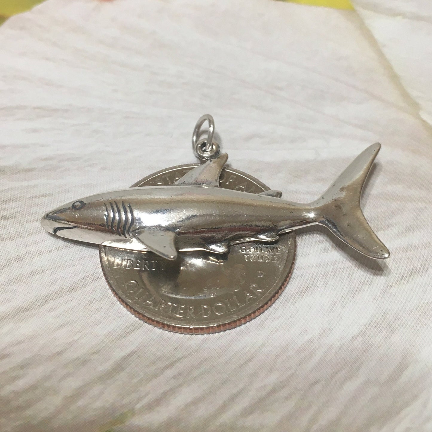 Collier unique en forme de grand requin hawaïen, pendentif en argent sterling avec requin, cadeau d'anniversaire pour maman N8311, déclaration PC