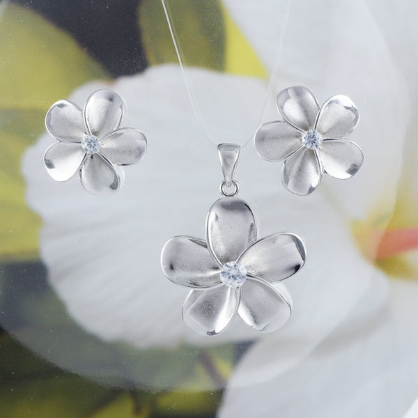 Magnifiques boucles d'oreilles et collier hawaïens de grande taille en plumeria, pendentif en argent sterling avec fleur de plumeria en zircone cubique, cadeau d'anniversaire pour maman et femme N6001