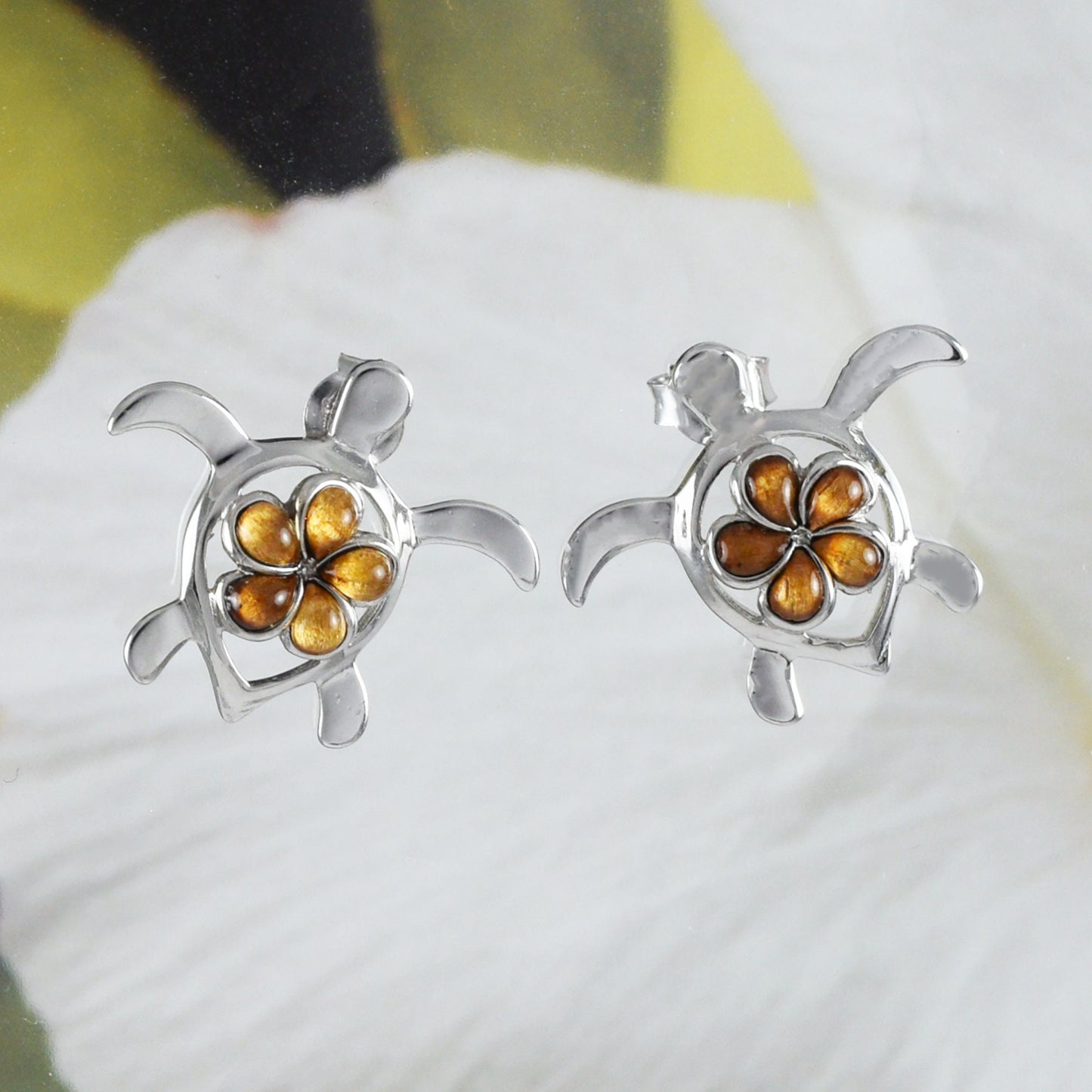 Superbe boucle d'oreille hawaïenne en véritable bois de koa avec motif de tortue de mer Plumeria, boucle d'oreille à tige en argent sterling, cadeau d'anniversaire pour maman E8424A