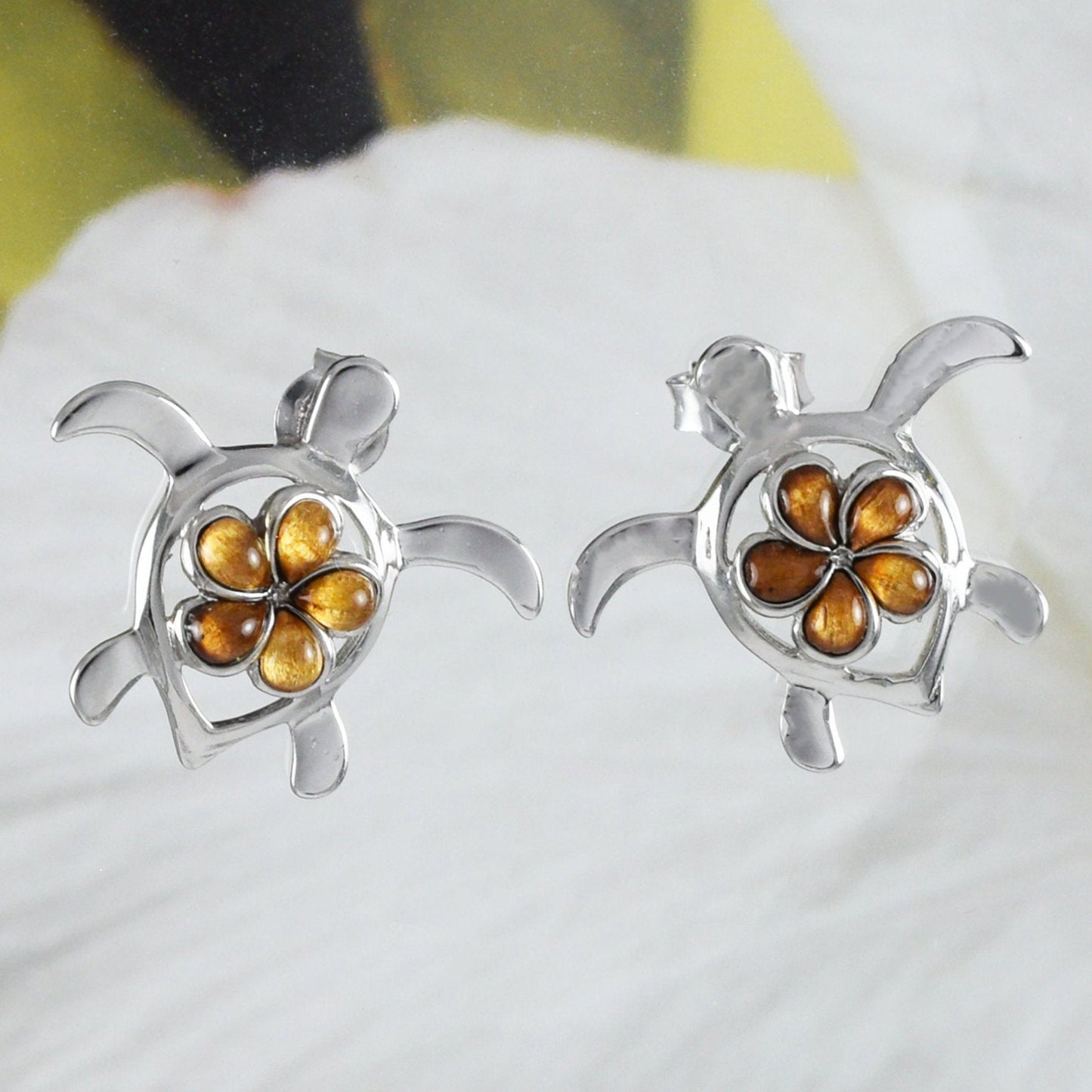 Superbe boucle d'oreille hawaïenne en véritable bois de koa avec motif de tortue de mer Plumeria, boucle d'oreille à tige en argent sterling, cadeau d'anniversaire pour maman E8424A