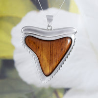 Collier unique en bois de koa véritable de grande taille avec dents de requin hawaïennes, pendentif en argent sterling avec dents de requin, cadeau d'anniversaire pour mère, épouse, maman, N8523