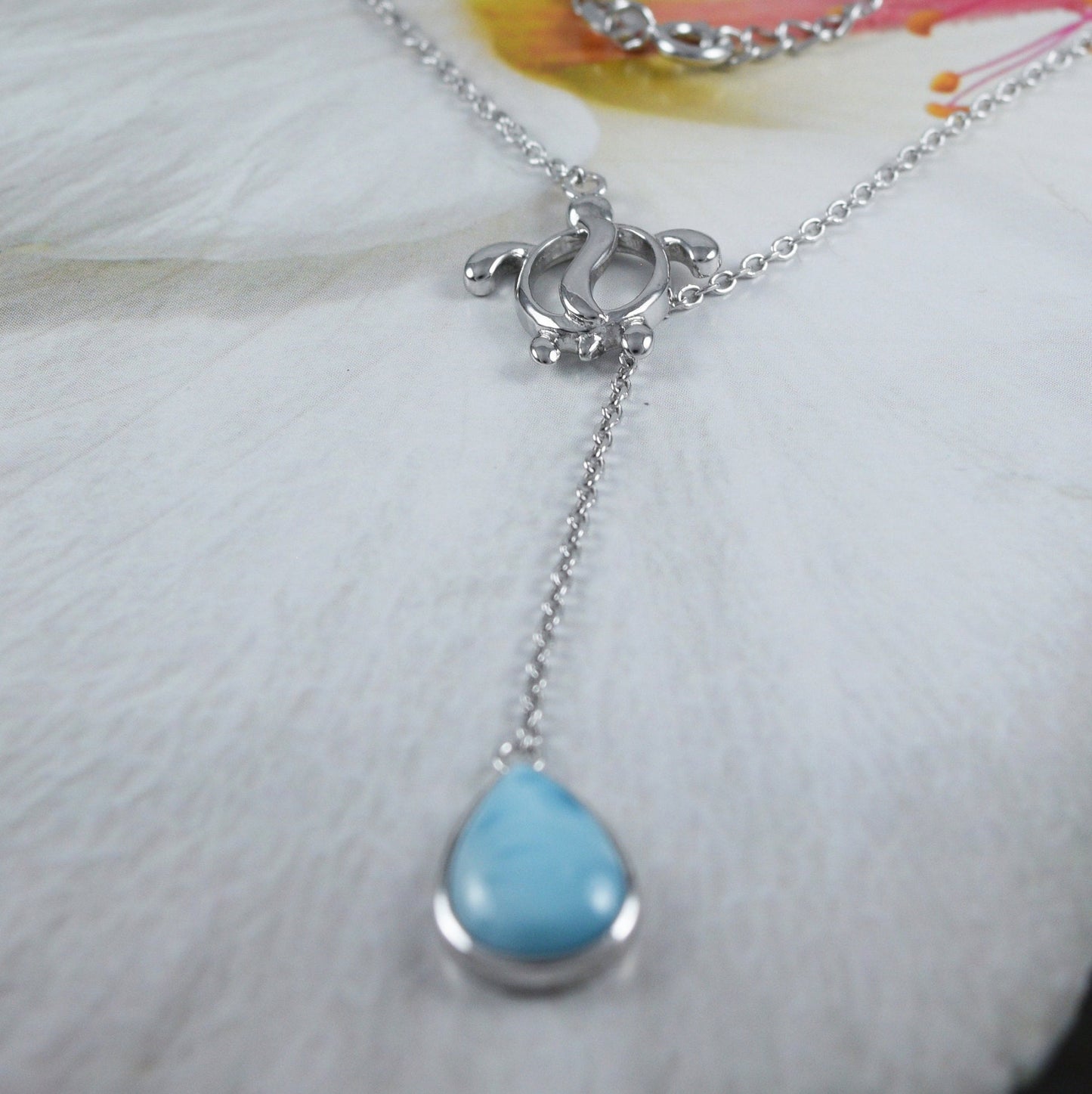 Collier unique en forme de goutte de pluie en forme de tortue de mer en larimar véritable hawaïen, collier lariat en argent sterling en forme de tortue en larimar, cadeau d'anniversaire pour maman N8433