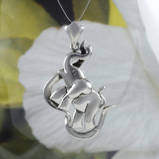 Collier unique en forme d'éléphant hawaïen de grande taille, pendentif en argent sterling avec éléphant, finition polie et oxydée, N8587 Statement PC