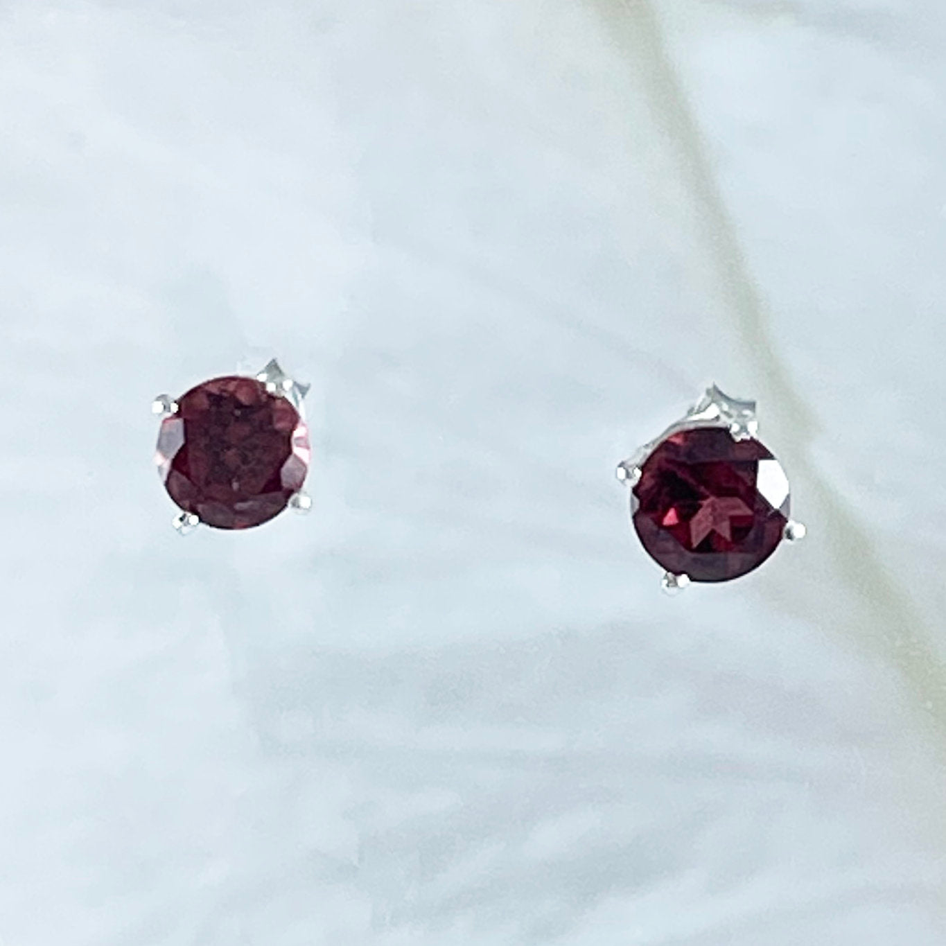 Beautiful Hawaiian Genuine Red Garnet Earring, Sterling Silver Garnet Stud Earring, E8652 Birthday Mother Mom Gift