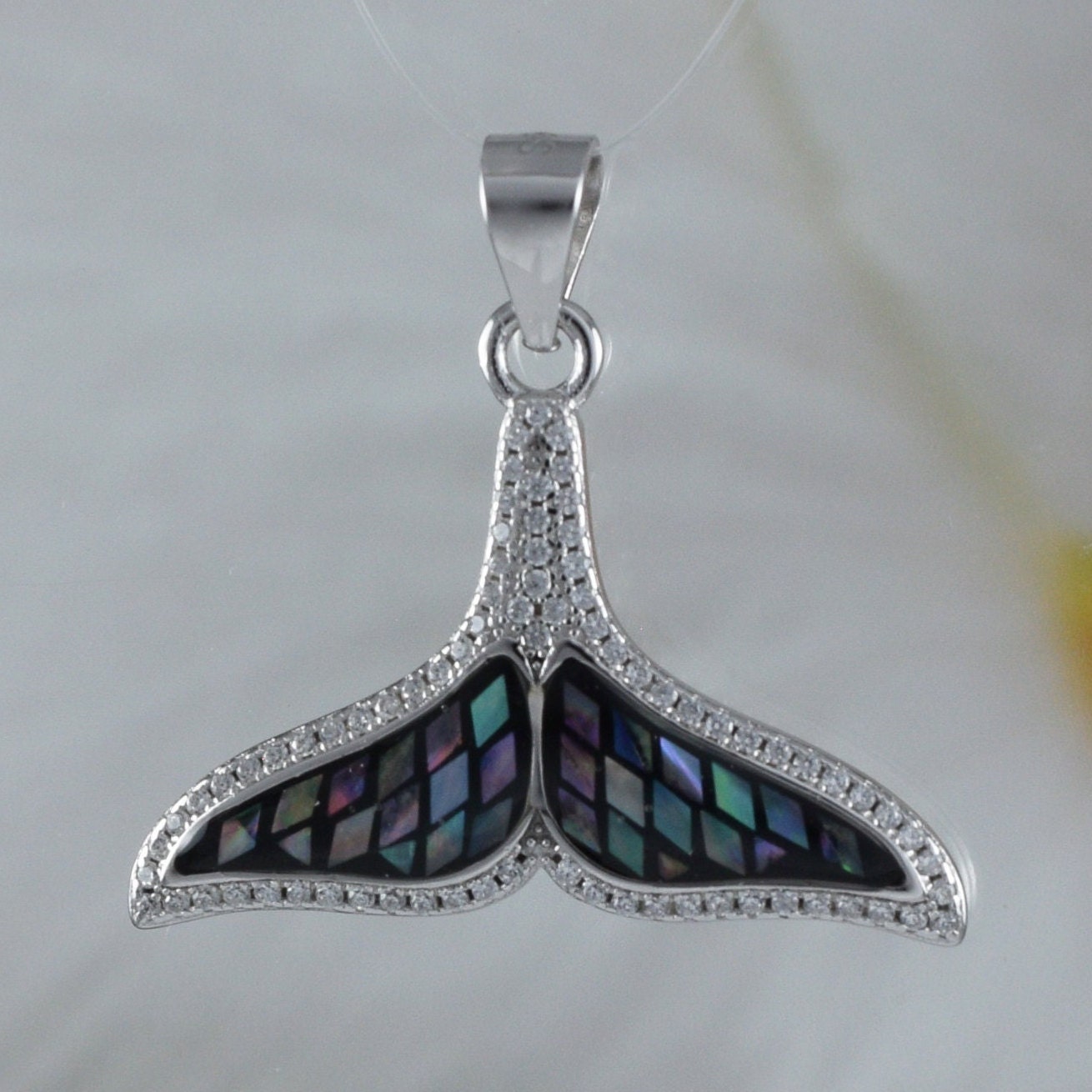 Collier unique en forme de queue de baleine en coquillage Paua hawaïen authentique, pendentif en argent sterling avec nacre d'ormeau et zircone cubique, cadeau d'anniversaire pour maman N8850