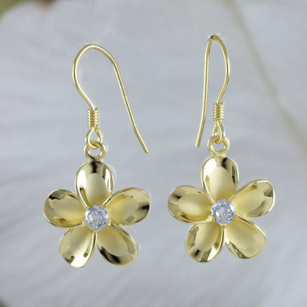 Belle boucle d'oreille hawaïenne Plumeria, boucle d'oreille pendante en argent sterling plaqué or jaune avec fleur de Plumeria CZ, E8896 Cadeau d'anniversaire pour maman