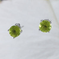 Beautiful Hawaiian Genuine Green Peridot Earring, Sterling Silver Green Peridot Stud Earring, E9066 Birthday Mother Mom Gift