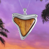 Collier unique en bois de koa véritable de grande taille avec dents de requin hawaïennes, pendentif en argent sterling avec dents de requin, cadeau d'anniversaire pour mère, épouse, maman, N8523