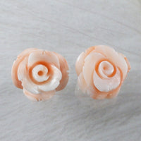 Boucles d'oreilles uniques et magnifiques en véritable corail rose hawaïen, boucles d'oreilles à tige en argent sterling sculptées à la main en corail rose, E9247 Statement PC