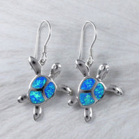 Boucles d'oreilles uniques et magnifiques en forme de tortue de mer hawaïenne avec opale bleue, boucles d'oreilles pendantes en argent sterling avec œil de tortue en opale bleue CZ E9392, cadeau d'anniversaire pour maman