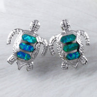 Boucles d'oreilles uniques et magnifiques en forme de tortue de mer hawaïenne de très grande taille, boucles d'oreilles à tige en argent sterling avec opale bleue, cadeau d'anniversaire E9257, déclaration PC