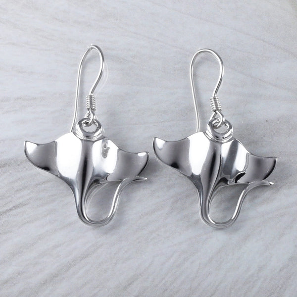 Boucles d'oreilles uniques en forme de raie manta hawaïenne de très grande taille, boucles d'oreilles pendantes en argent sterling, cadeau d'anniversaire pour femme, maman, mère, bijoux des îles, E6106