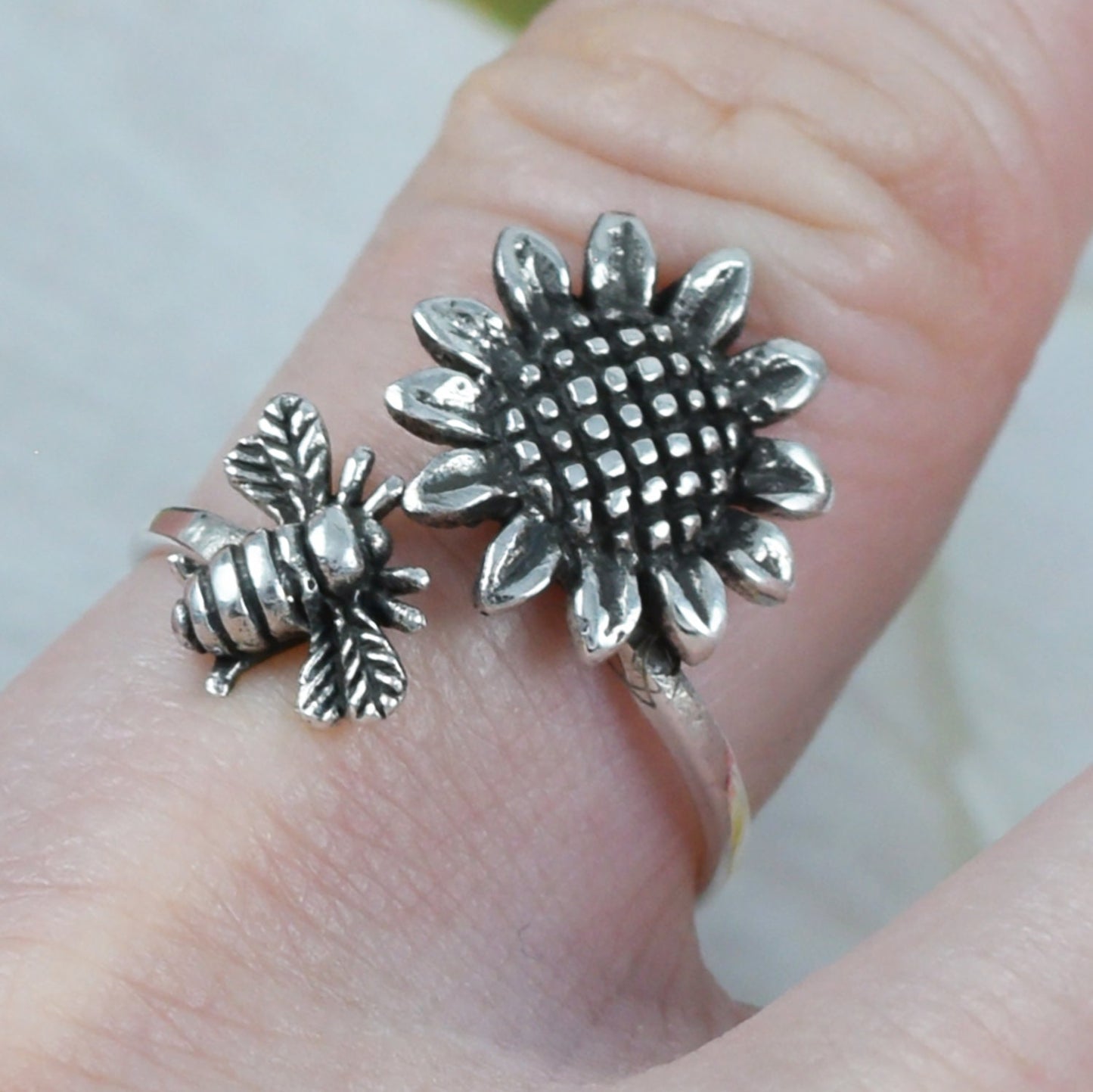 Adjustable Unique Large Beautiful Hawaiian Sunflower and Bee Ring, Sterling Silver Sunflower and Bee Ring, R2392 Birthday Mom Mother Gift