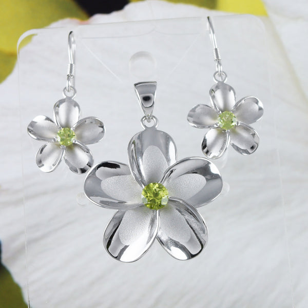 Magnifiques boucles d'oreilles et collier en véritable péridot hawaïen, pendentif en argent sterling avec fleur de plumeria, cadeau d'anniversaire pour maman N8536SH