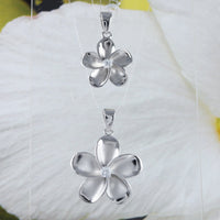 Magnifique collier assorti Plumeria mère-fille, pendentif Plumeria hawaïen en argent sterling CZ N7007 Maman fille, grande petite sœur