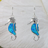 Boucles d'oreilles uniques et magnifiques en forme d'hippocampe hawaïen bleu opale, boucles d'oreilles pendantes en argent sterling avec opale, cadeau d'anniversaire pour maman E6162