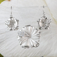 Magnifique grand collier et boucles d'oreilles hibiscus hawaïen, fleur officielle de l'État d'Hawaï, pendentif hibiscus CZ en argent sterling N6135S Cadeau maman