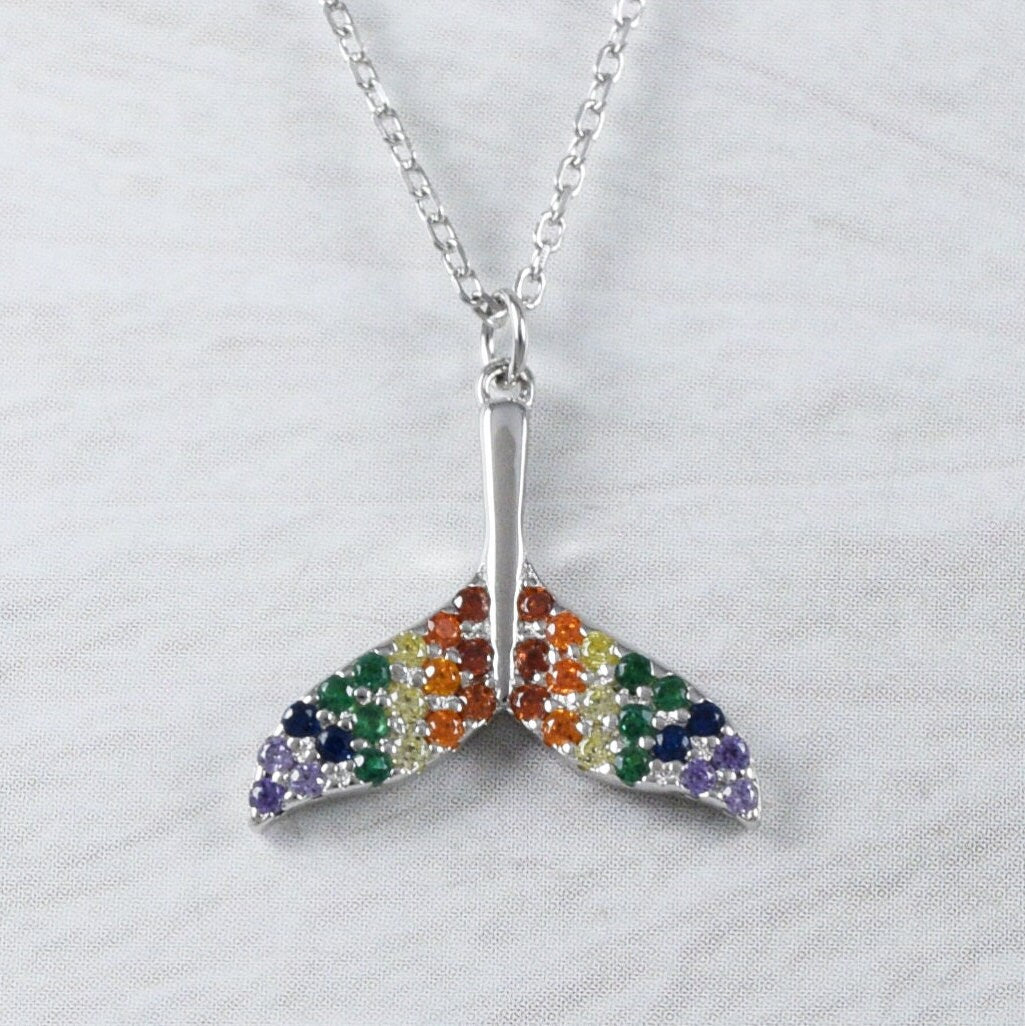 Collier unique en forme de queue de baleine arc-en-ciel hawaïenne, collier en argent sterling avec pierre multicolore, cadeau d'anniversaire pour maman N9330