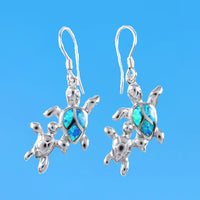 Boucles d'oreilles uniques et magnifiques en forme de tortue de mer pour maman et bébé, en argent sterling, avec opale bleue et 2 tortues, cadeau d'anniversaire pour maman E9382