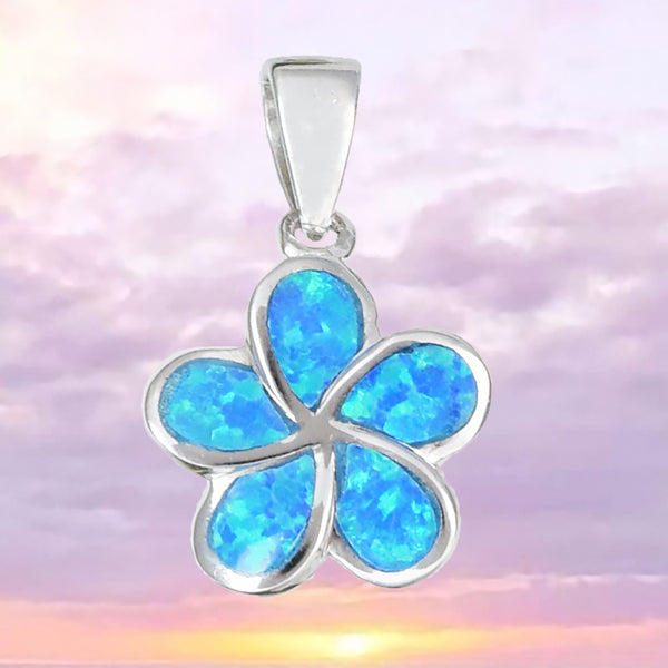 Joli collier hawaïen en opale bleue Plumeria, pendentif en argent sterling avec breloque en forme de fleur de Plumeria en opale bleue N2018 Cadeau d'anniversaire pour mère, maman et fille